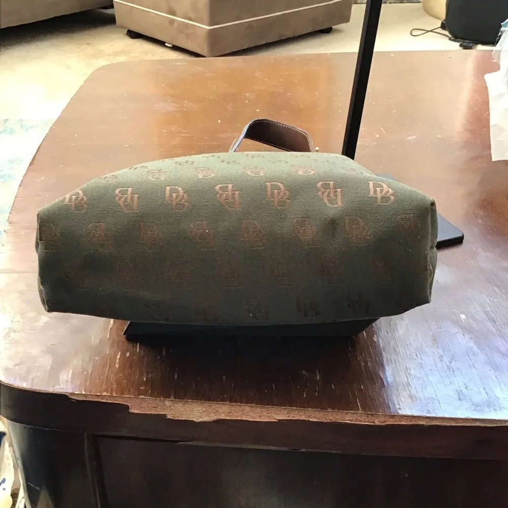 Dooney & Bourke Handbag - Picture 4 of 13